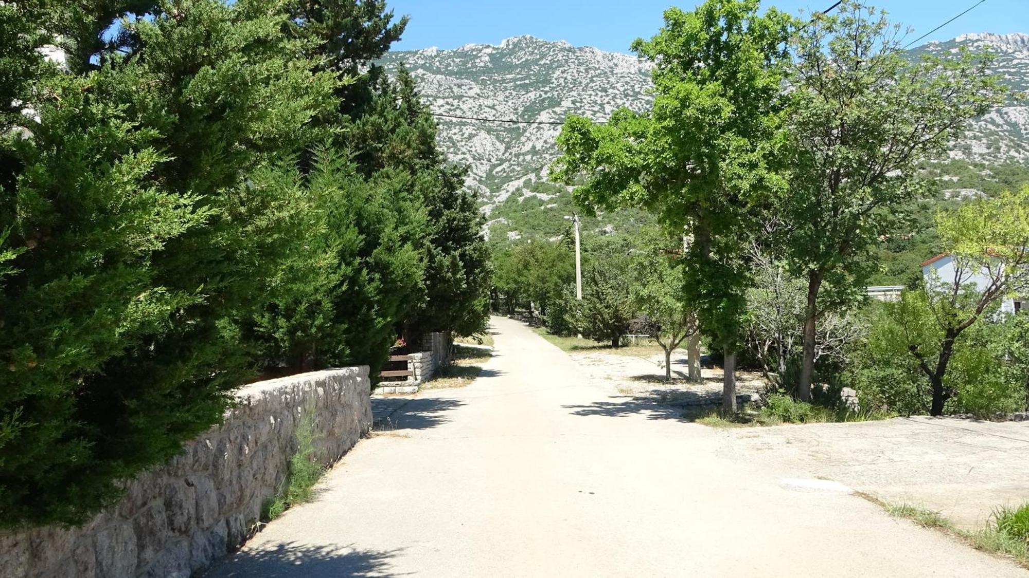 35 Meters From Sea Apartment Keser And House Karlobag Exterior photo