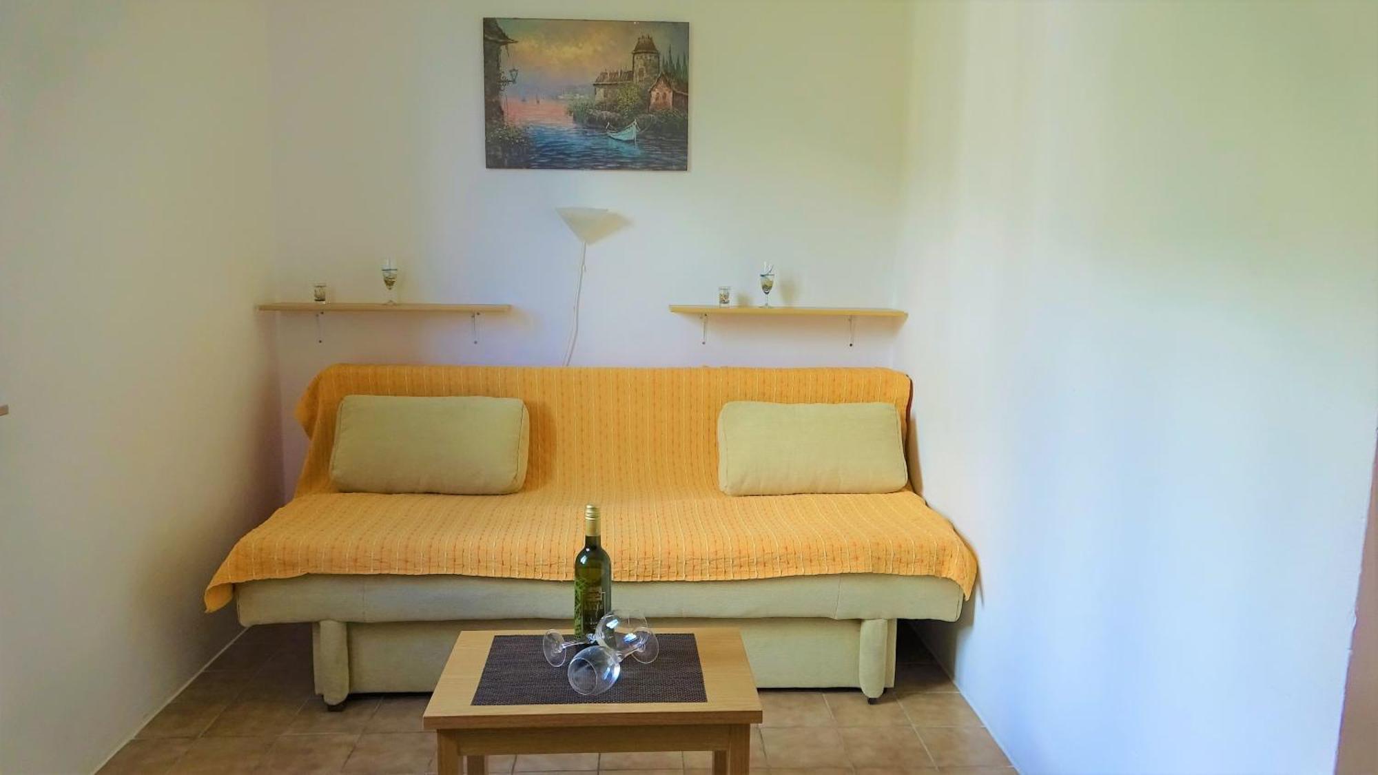 35 Meters From Sea Apartment Keser And House Karlobag Exterior photo
